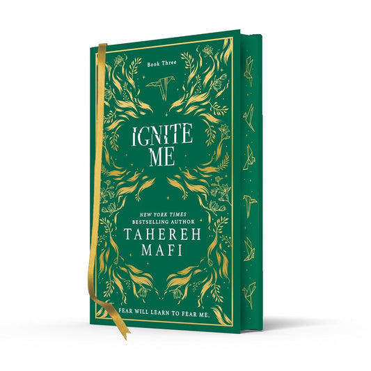 Ignite Me Collector's Limited Edition (Book 3)